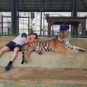 Meet your Posher, Jia